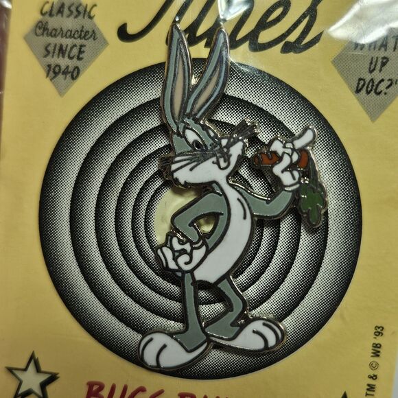 *Sale* Looney Tunes Lapel Pin Bugs Bunny 1993 Warner Brothers Eating Carrot - Picture 2 of 10